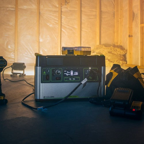 Yeti 1000X + Boulder 100 BC Solar Generator