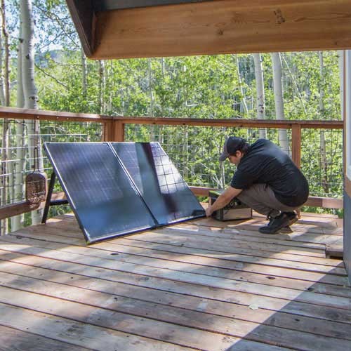 Yeti 1500X + Boulder 200 BC Solar Generator