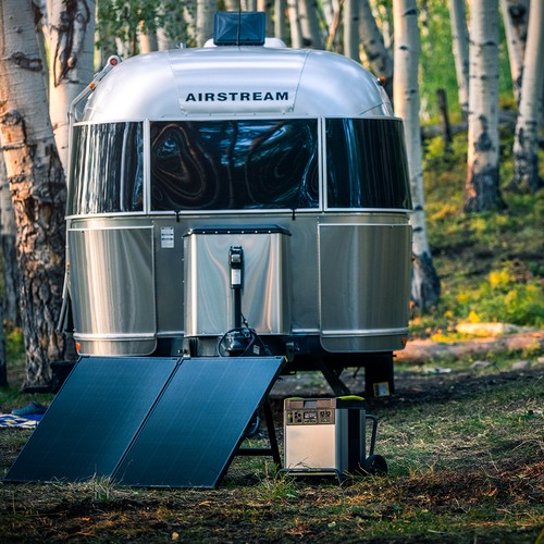 Yeti 6000X + (2) Boulder 200 BC Solar Generator