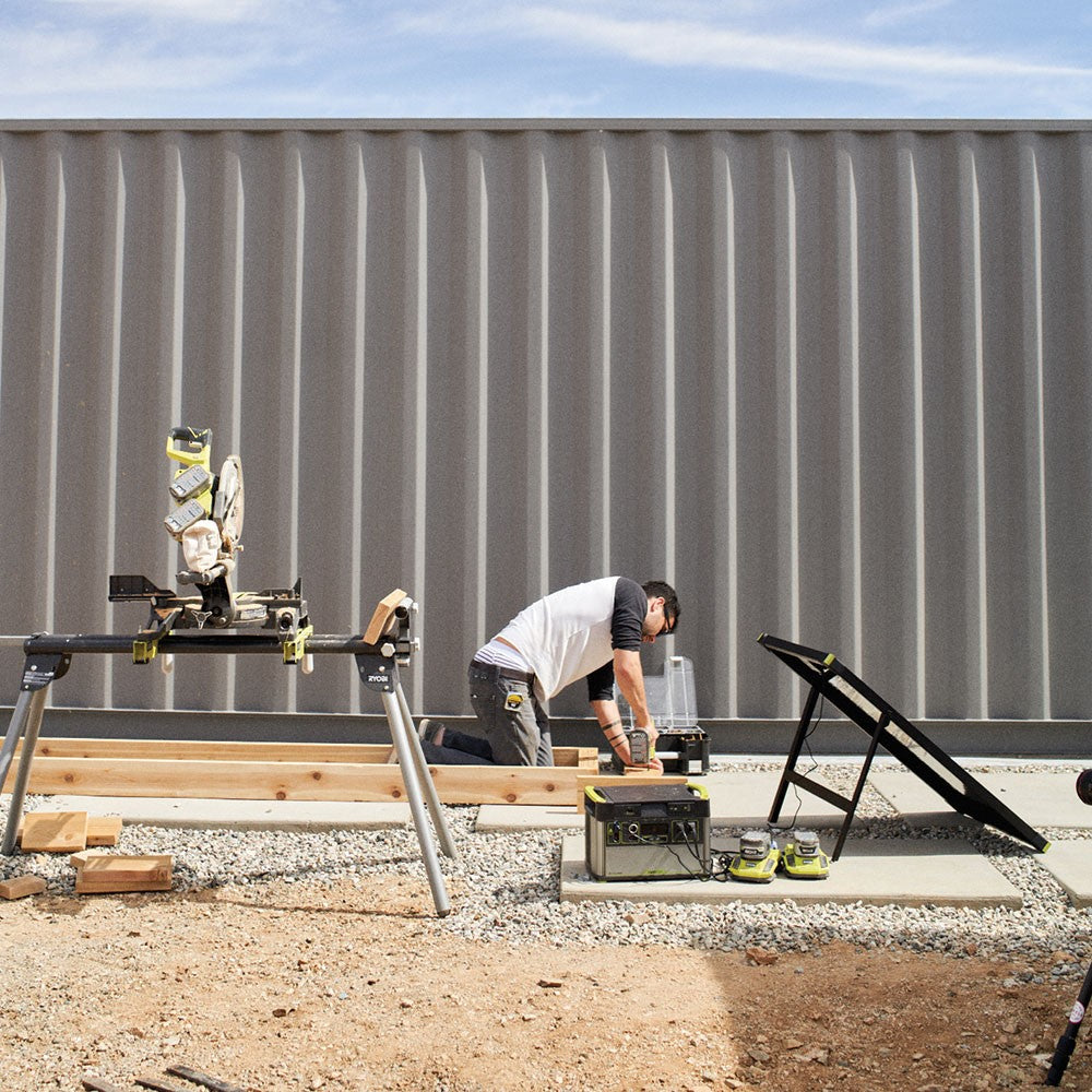 Yeti 1500X + (4) Boulder 100 Solar Generator