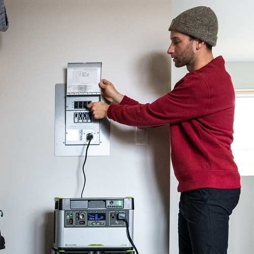 Yeti 1500X + (4) Boulder 100 Solar Generator