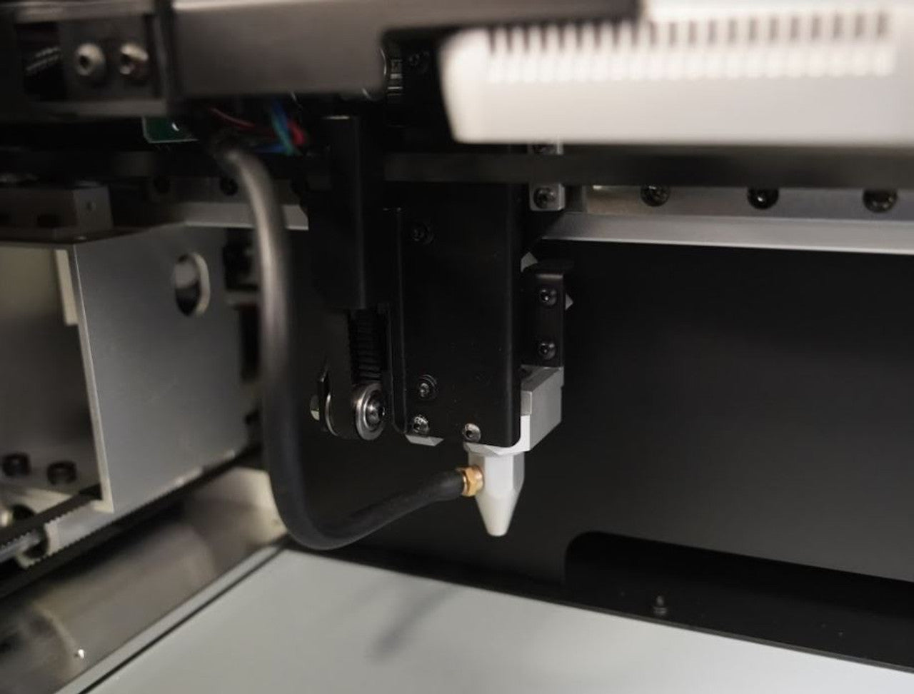 Muse 3D Autofocus 20"x12" Desktop CO2 Laser