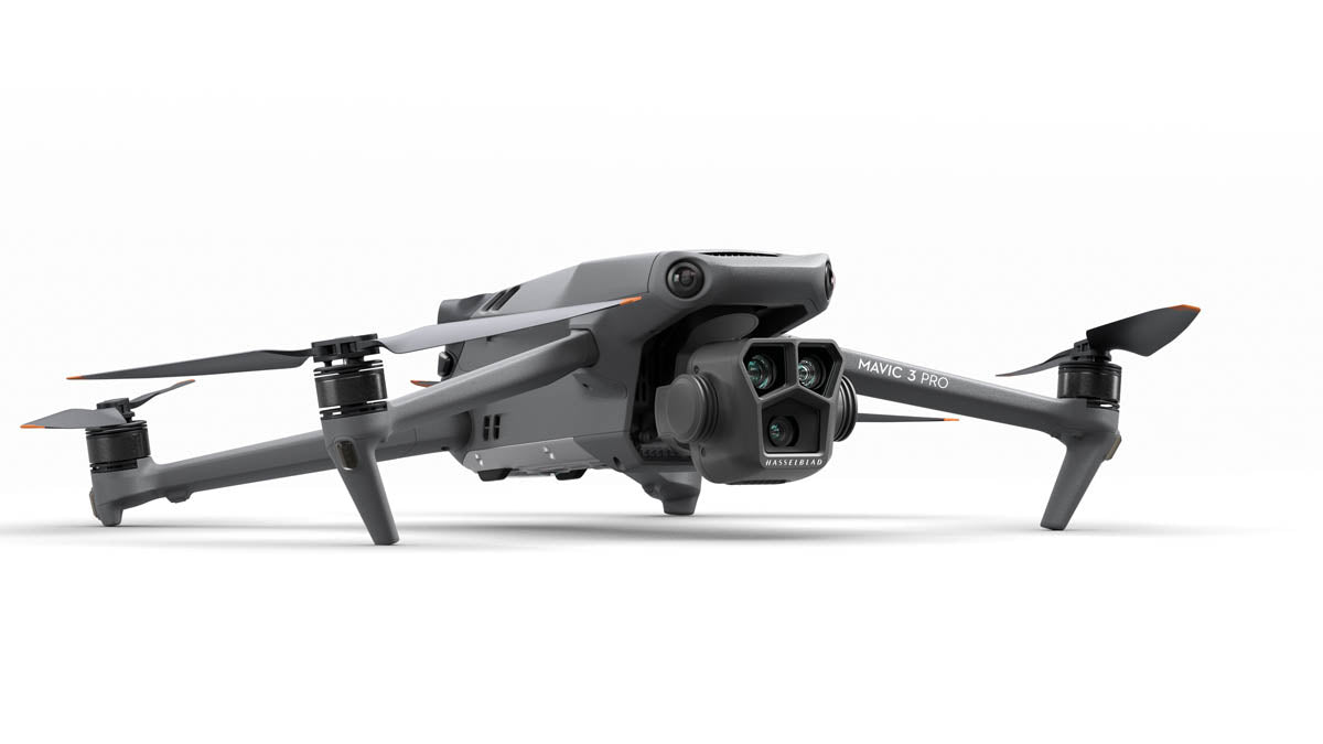 DJI Mavic 3 Pro Series | Flight Time Up-To 43 Minutes | Camera System 4/3 CMOS Hasselblad | Video Transmission Range 15 km